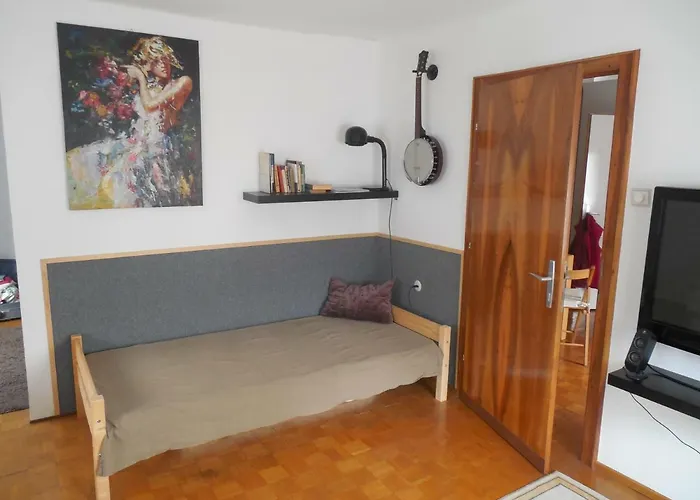 Cafe Vielharmonie Apart-pension شقة *